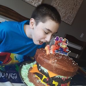 Meet your Posher, Laura